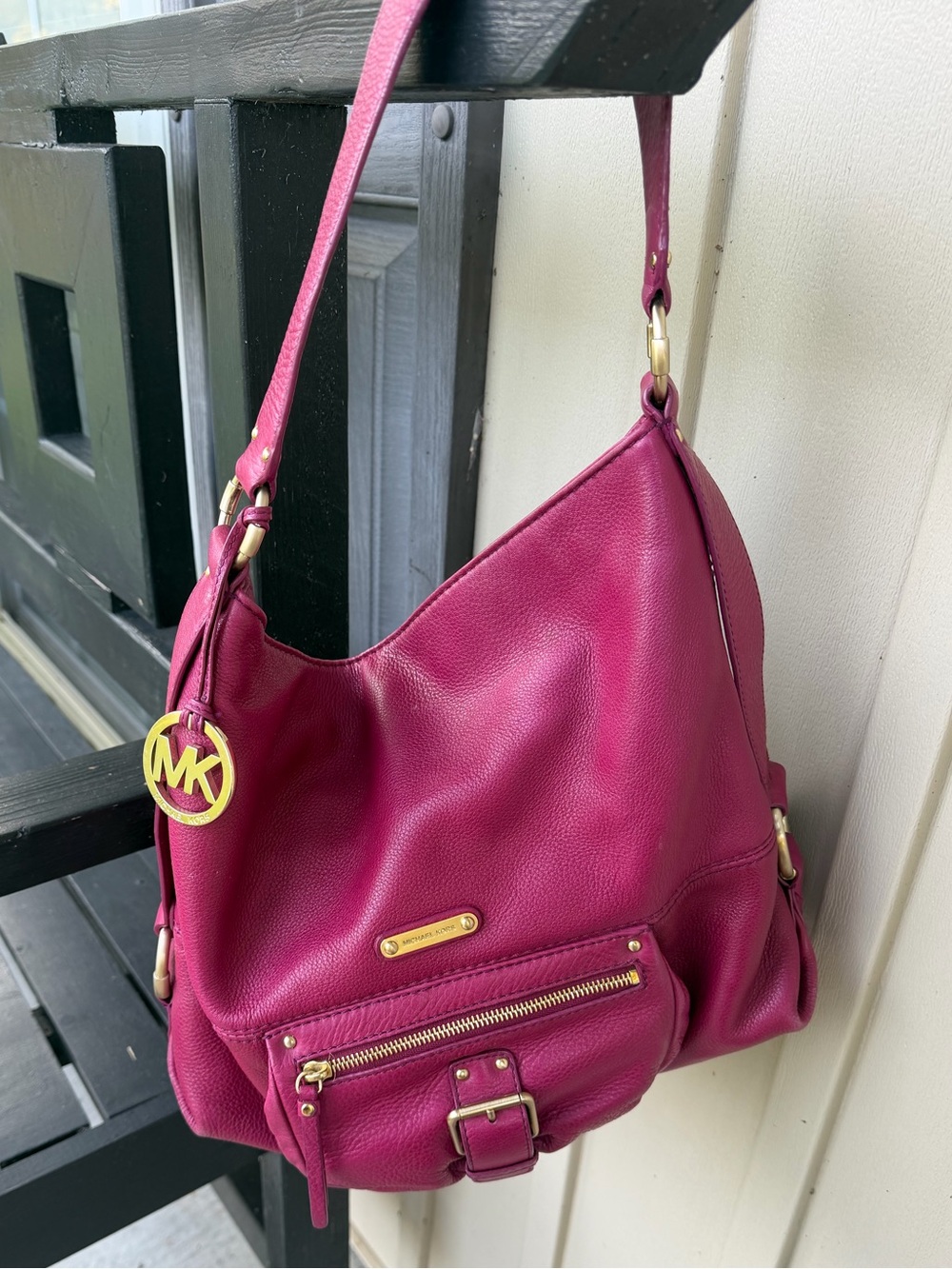 Michael Kors Austin Hot Pink Pebbled Leather Large Shoulder
Bag Hobo